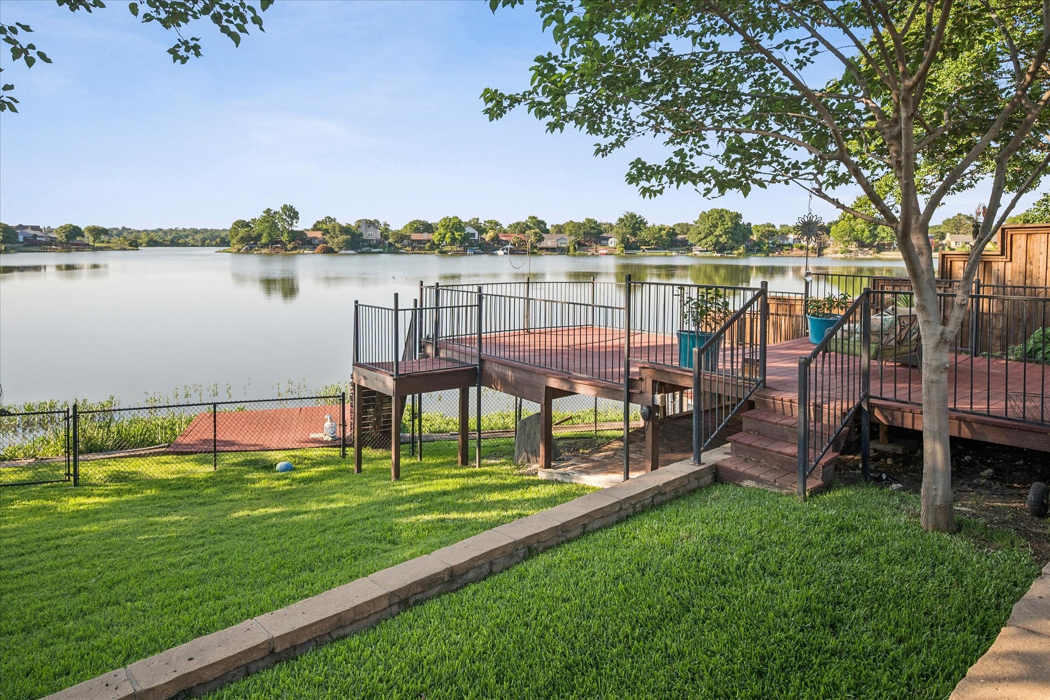 1303 Lakeshore Drive