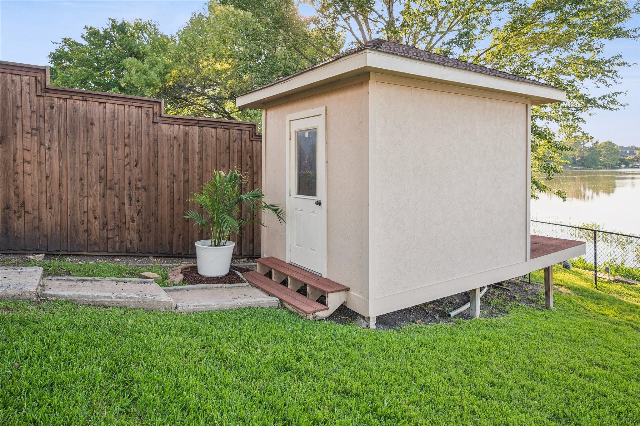 1303 Lakeshore Drive