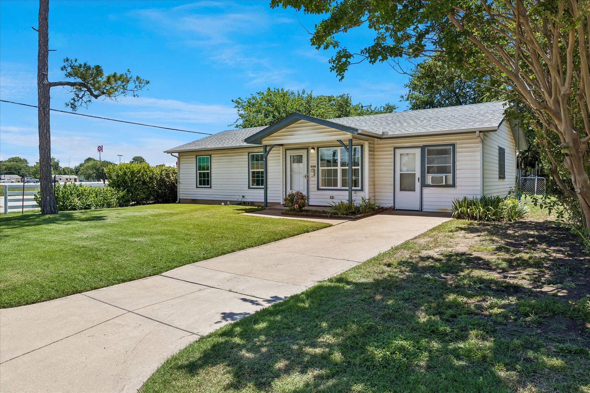 321 Lorna Street
