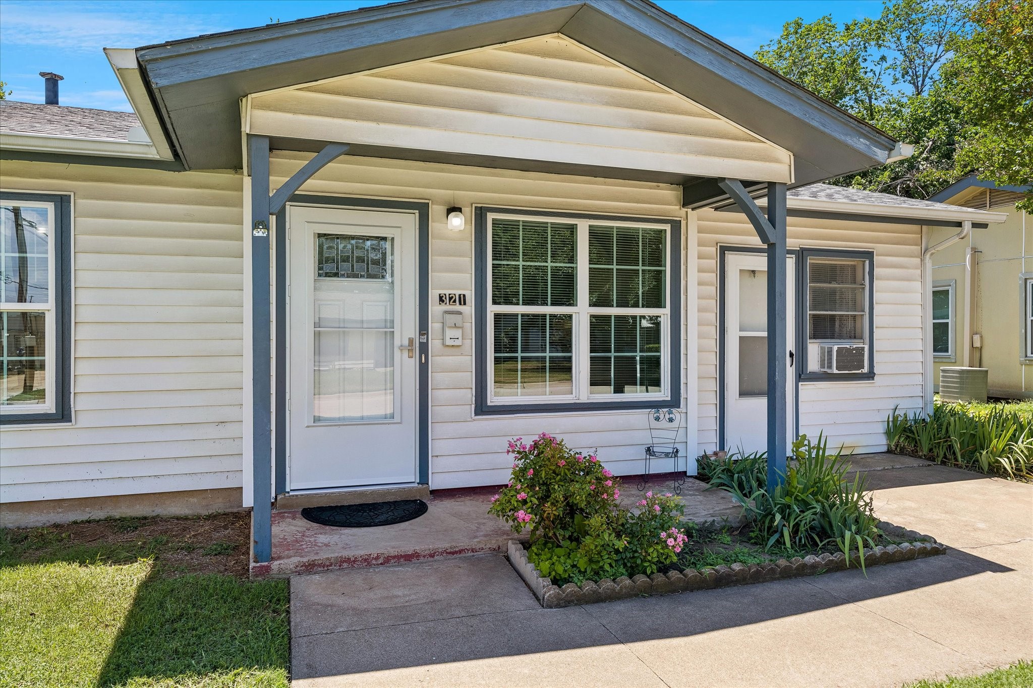 321 Lorna Street