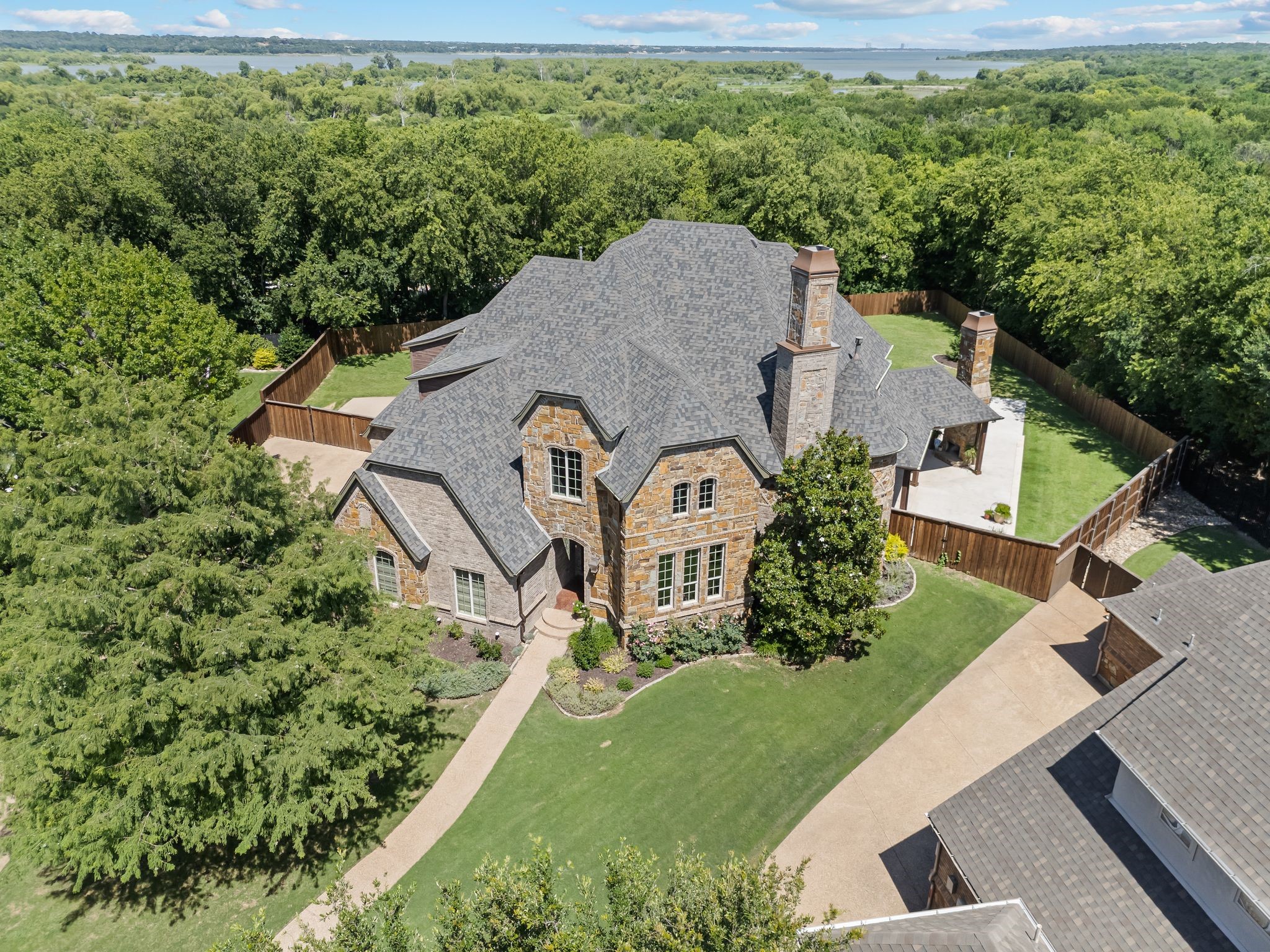 2034 Churchill Downs Lane