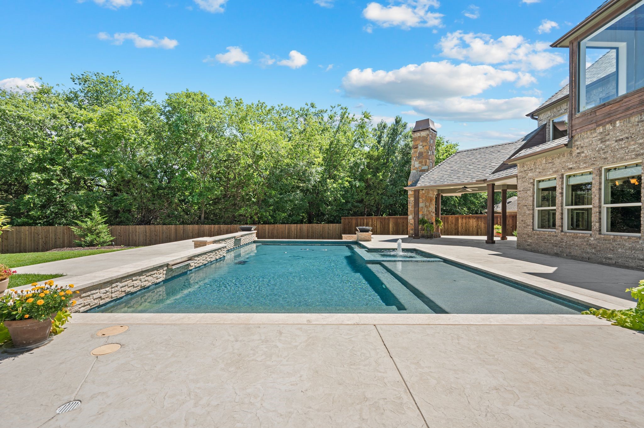 2034 Churchill Downs Lane