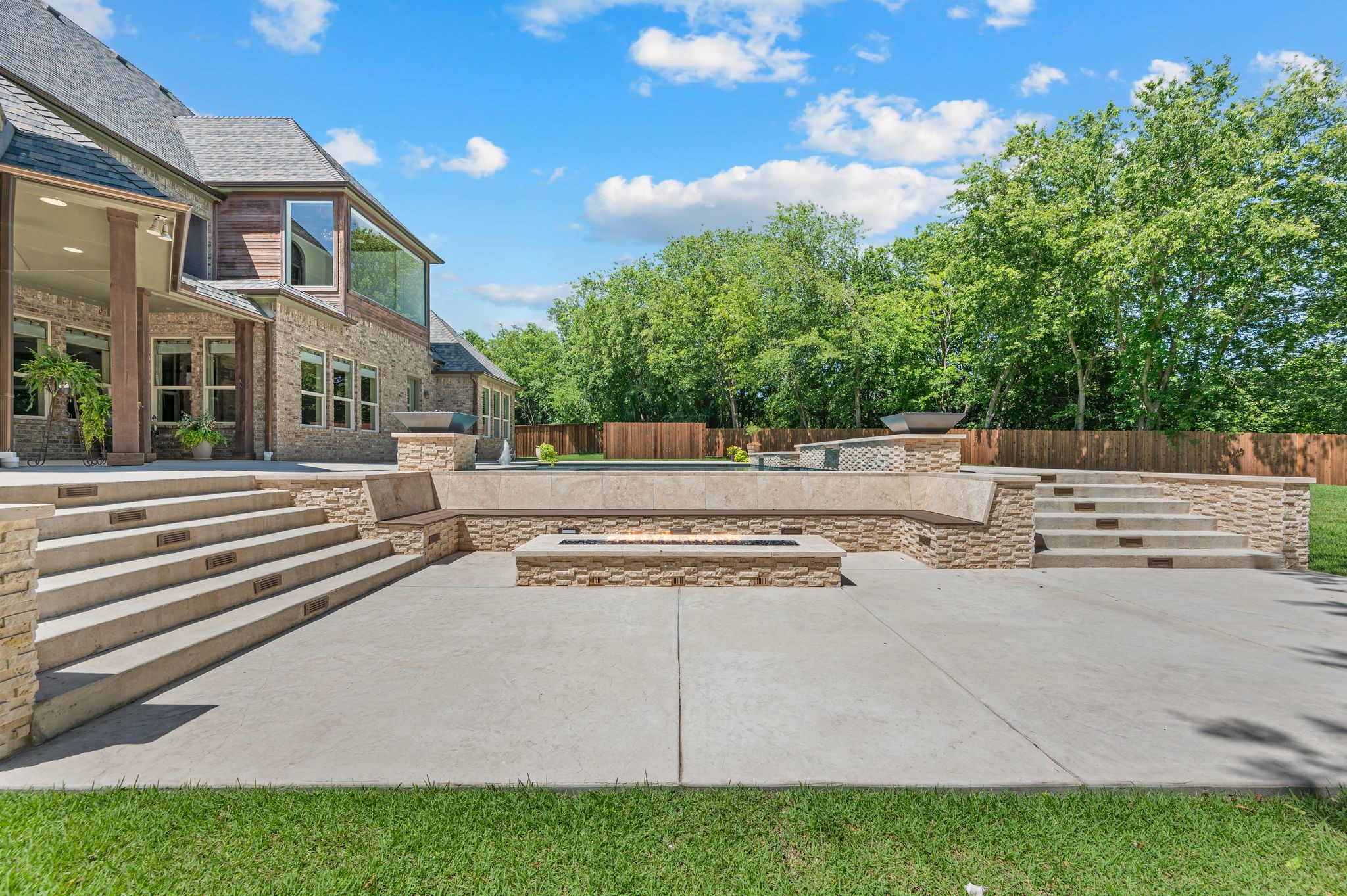 2034 Churchill Downs Lane