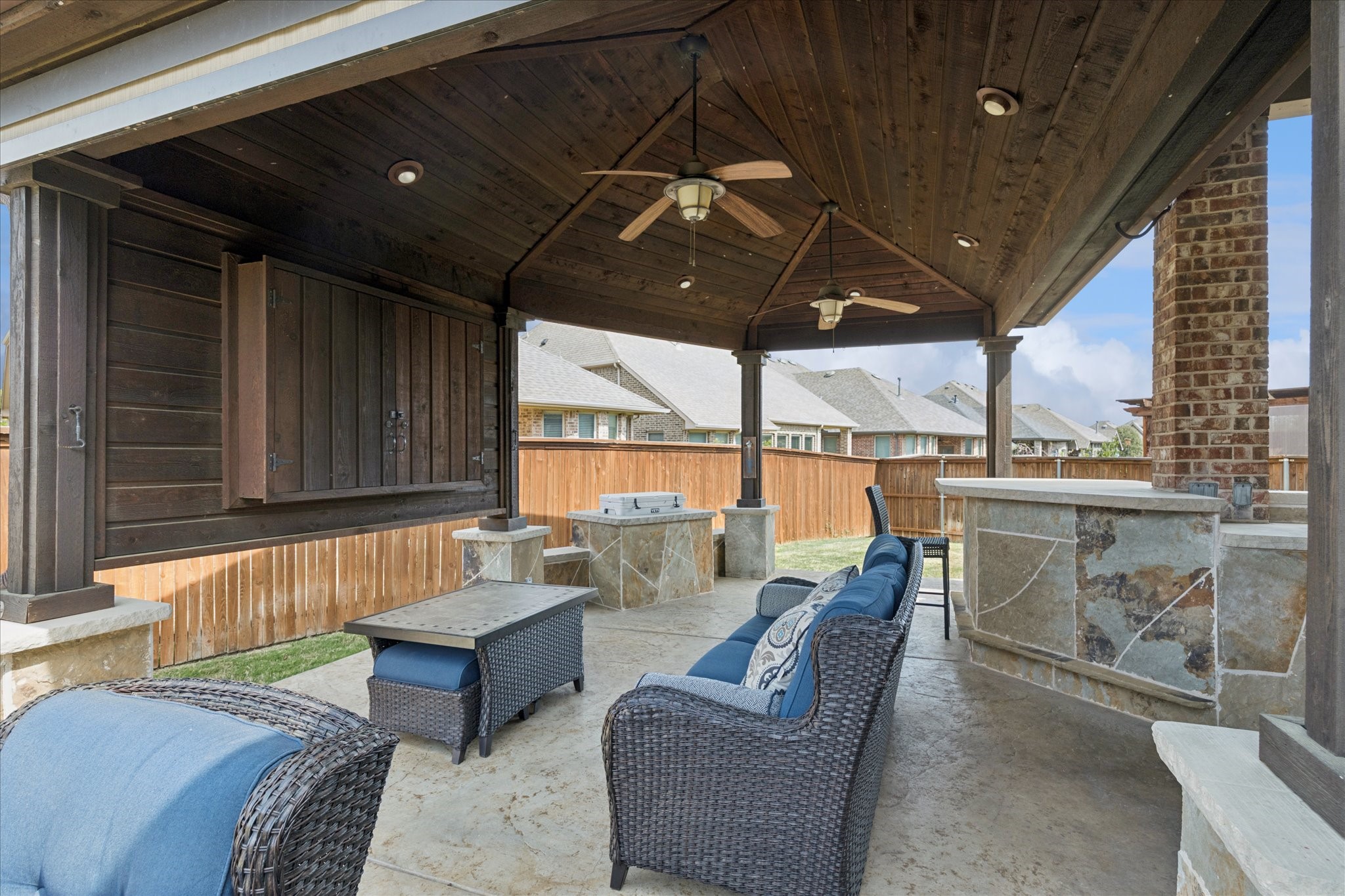 2851 Earl Drive