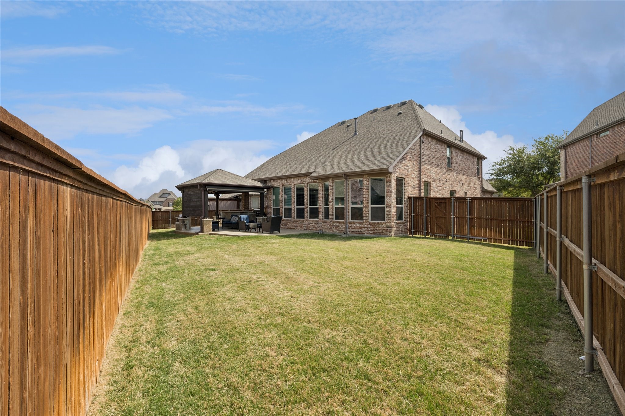 2851 Earl Drive