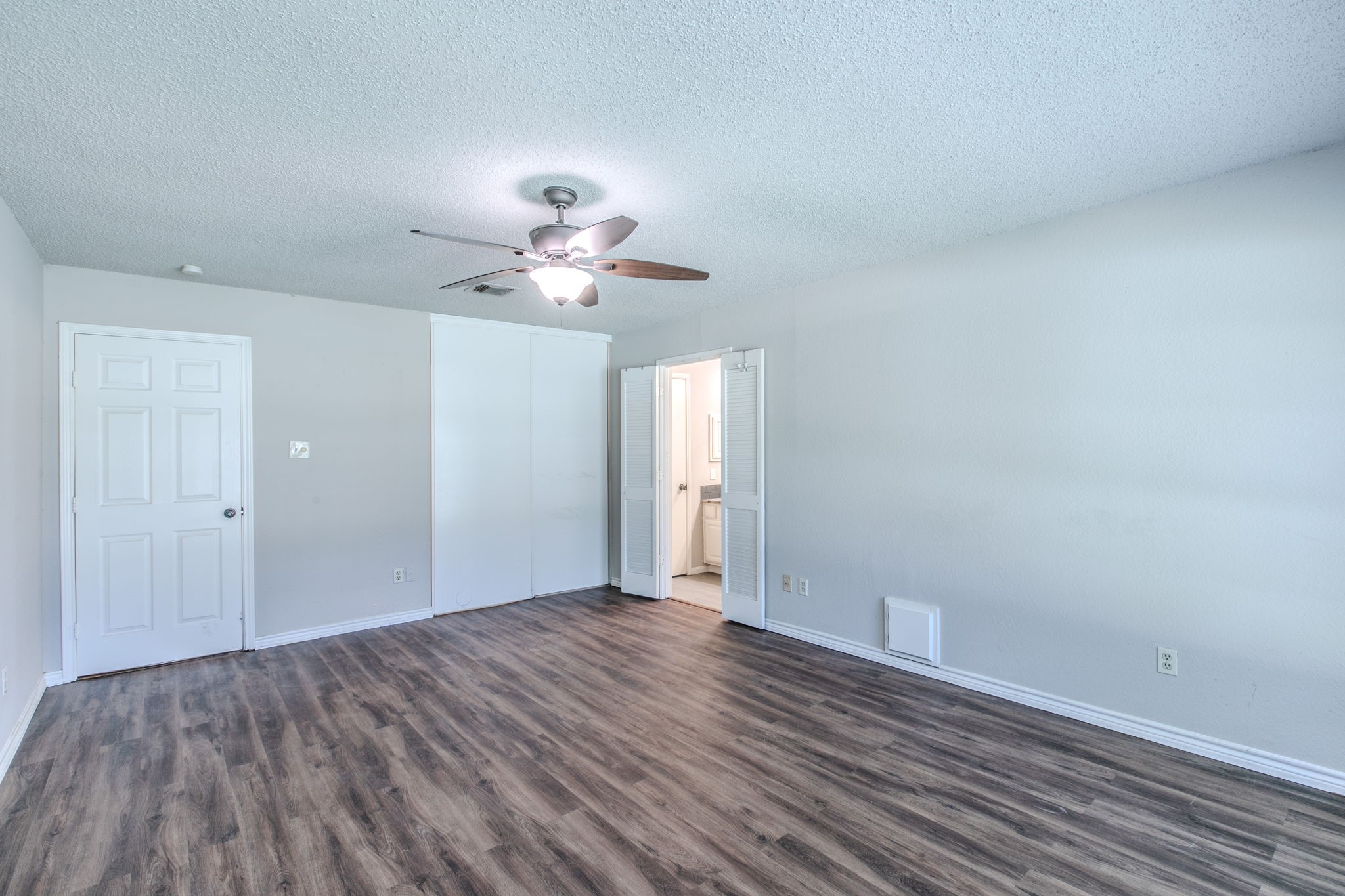 2759 Wentworth Drive