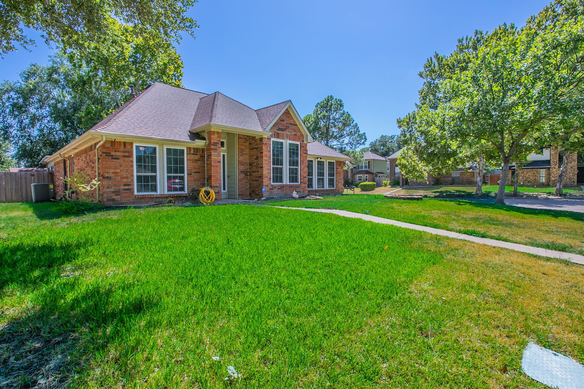 2759 Wentworth Drive