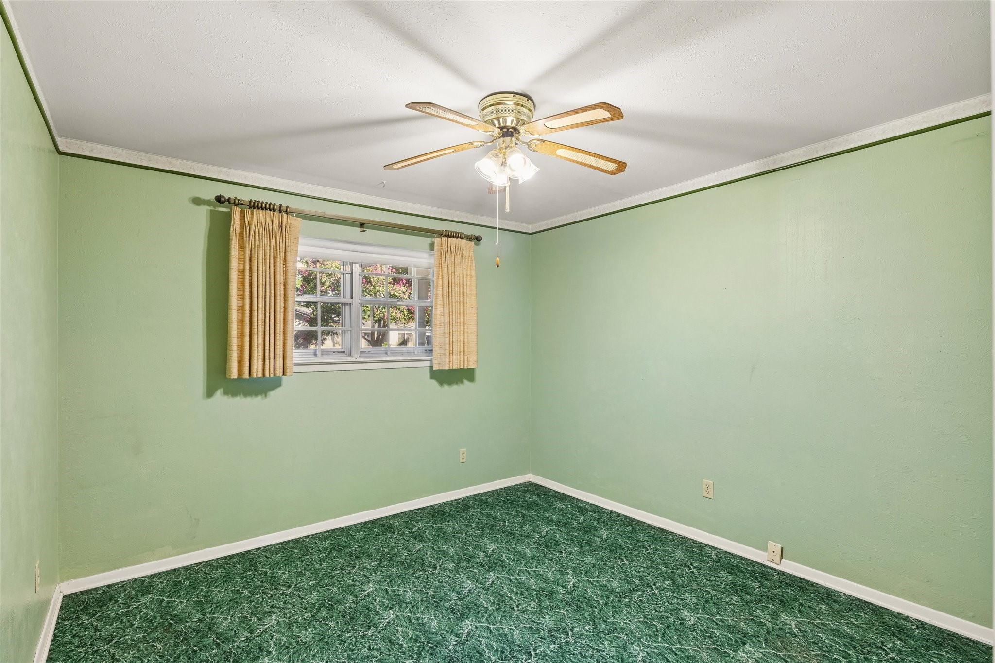 512 Brown Trail Court