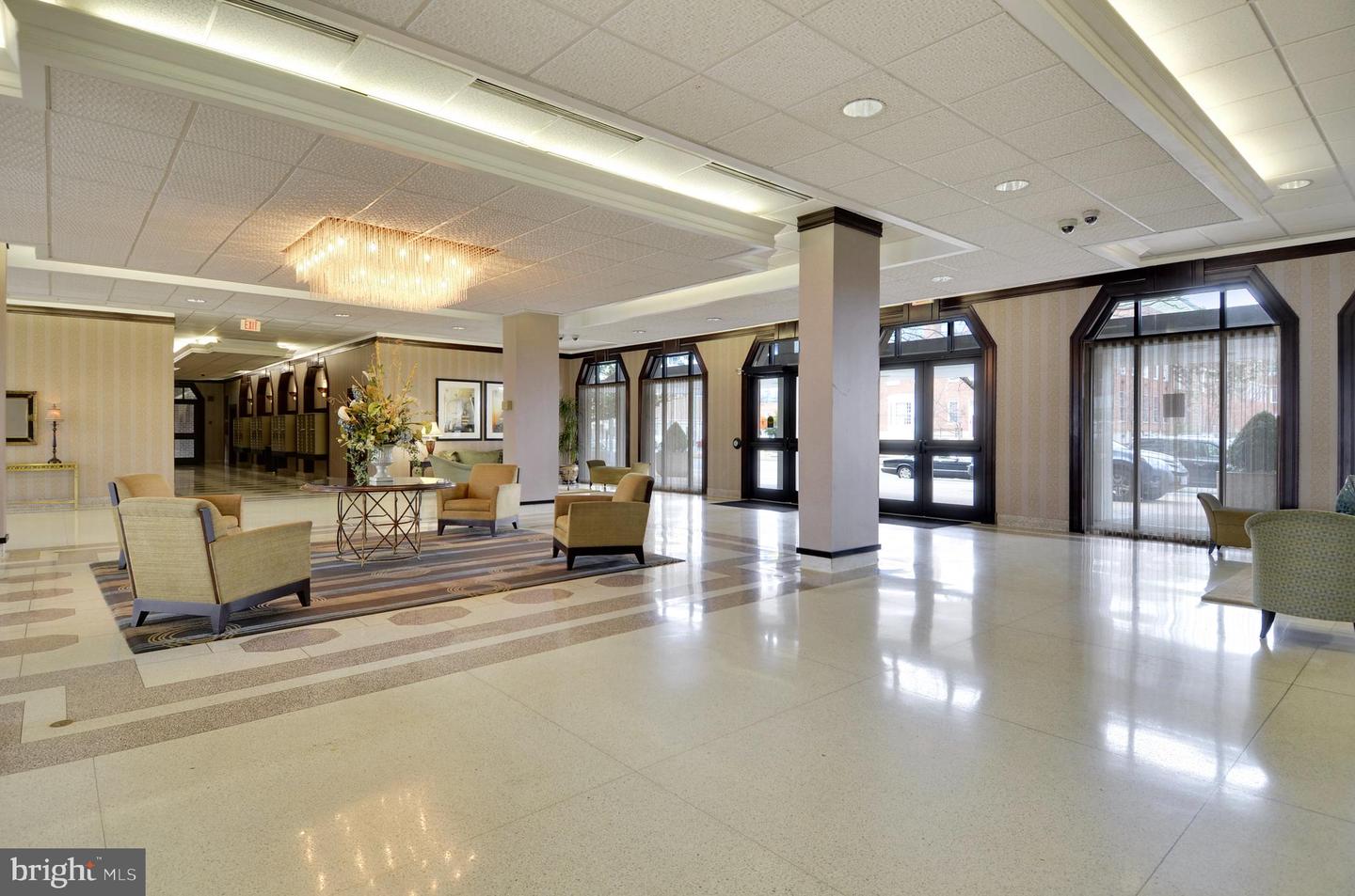 700 7TH STREET SW Unit: 326