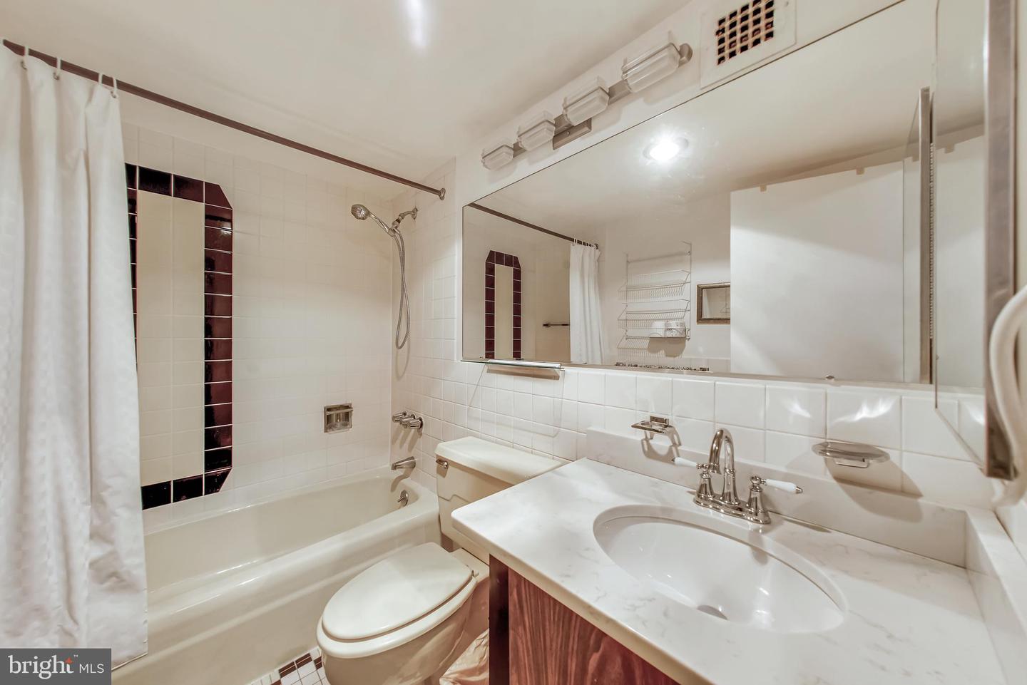700 7TH STREET SW Unit: 326
