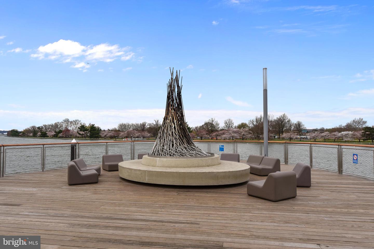 700 7TH STREET SW Unit: 326