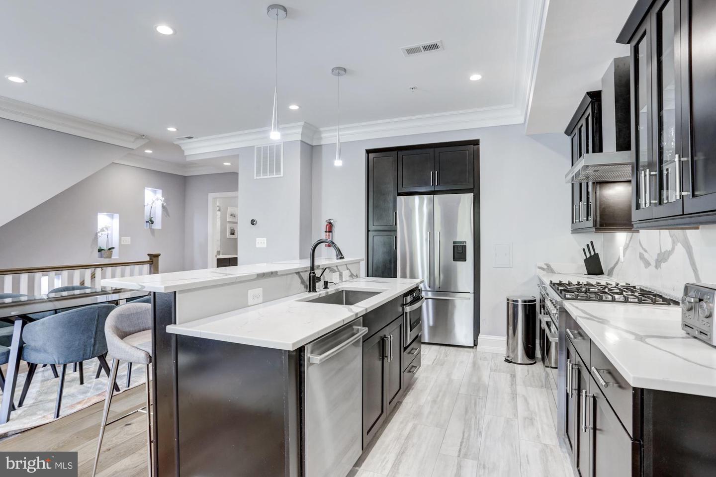 434 3RD STREET NE Unit: 2
