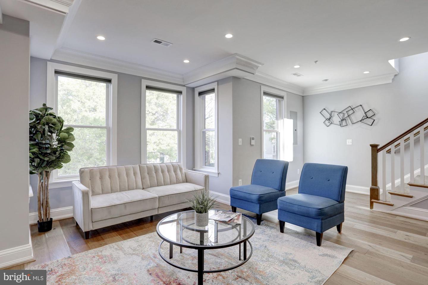 434 3RD STREET NE Unit: 2