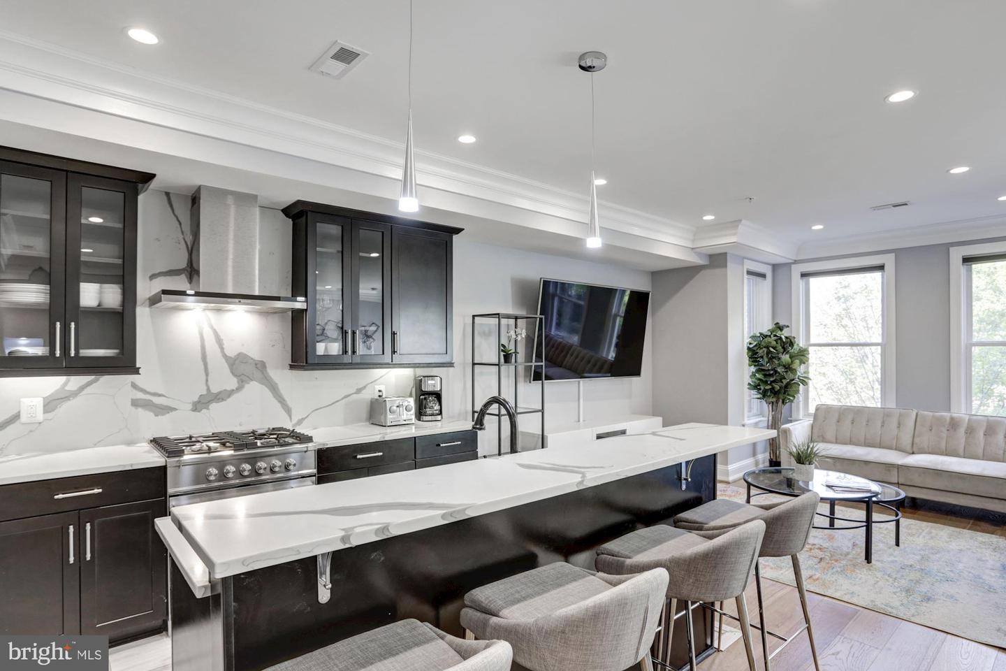 434 3RD STREET NE Unit: 2