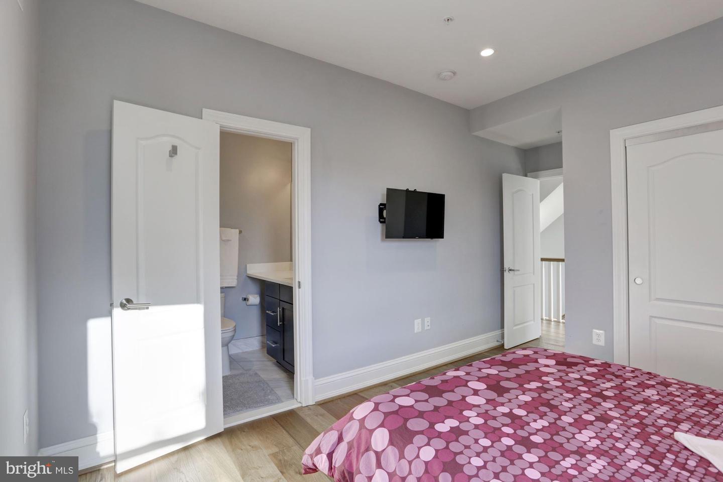 434 3RD STREET NE Unit: 2