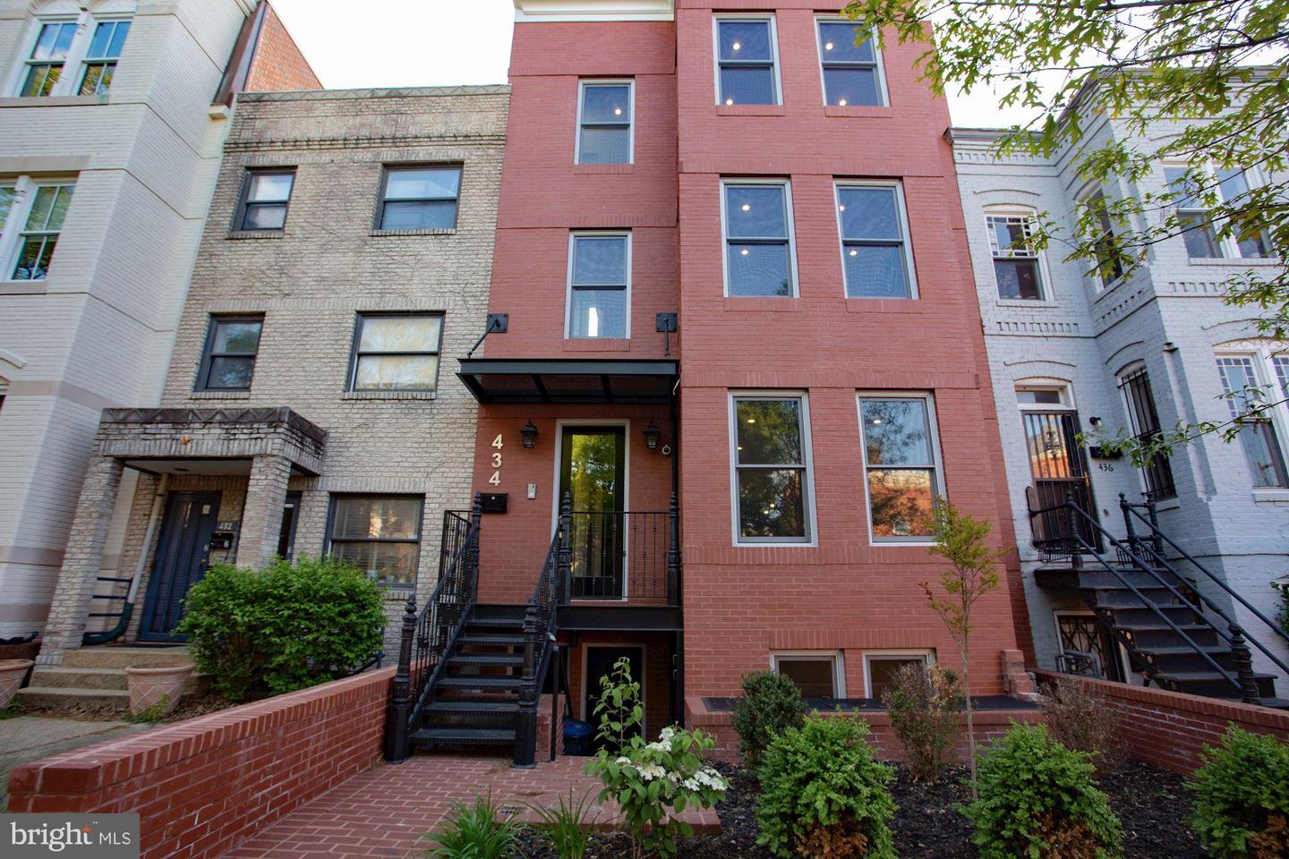 434 3RD STREET NE Unit: 2