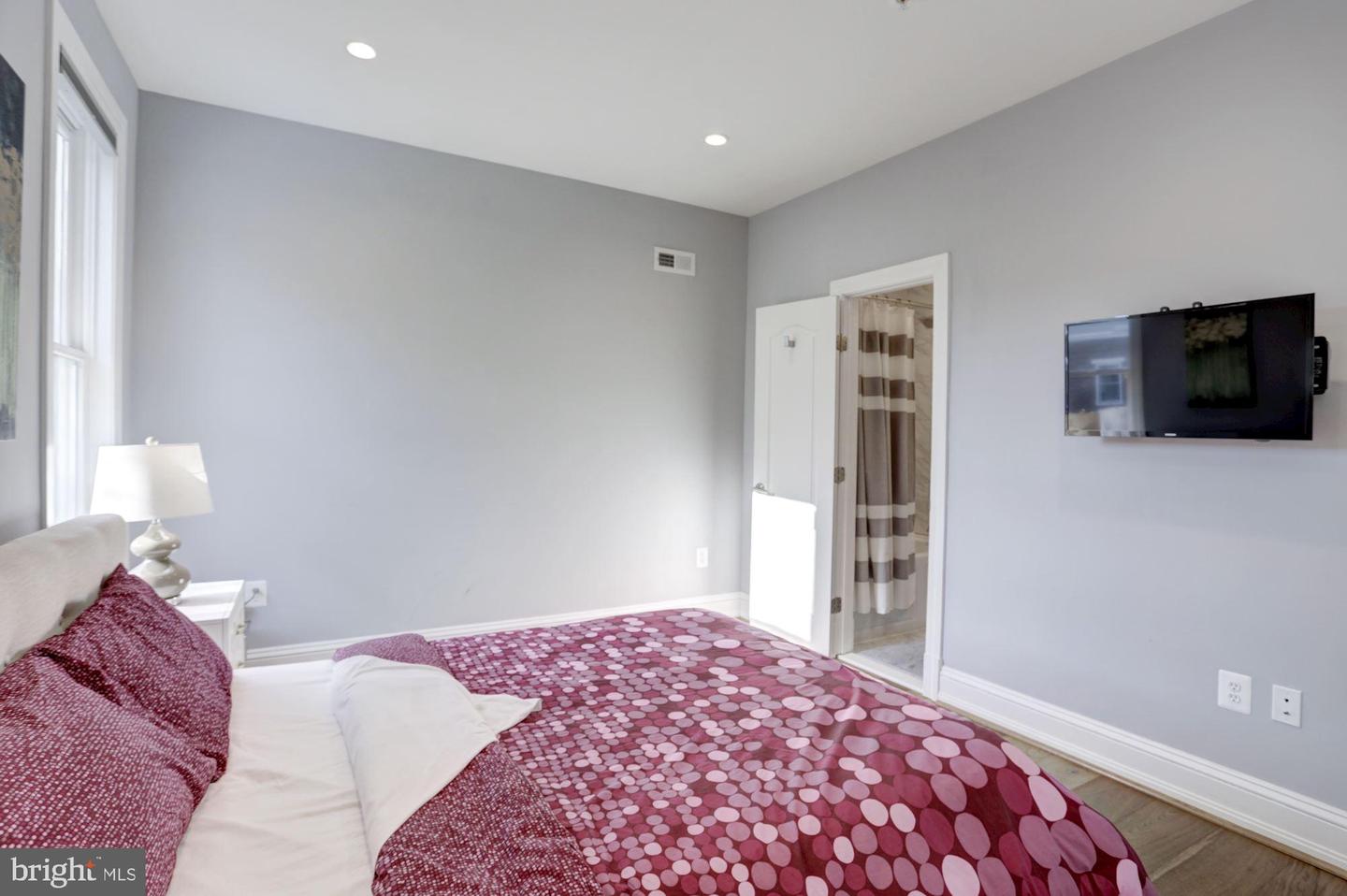 434 3RD STREET NE Unit: 2
