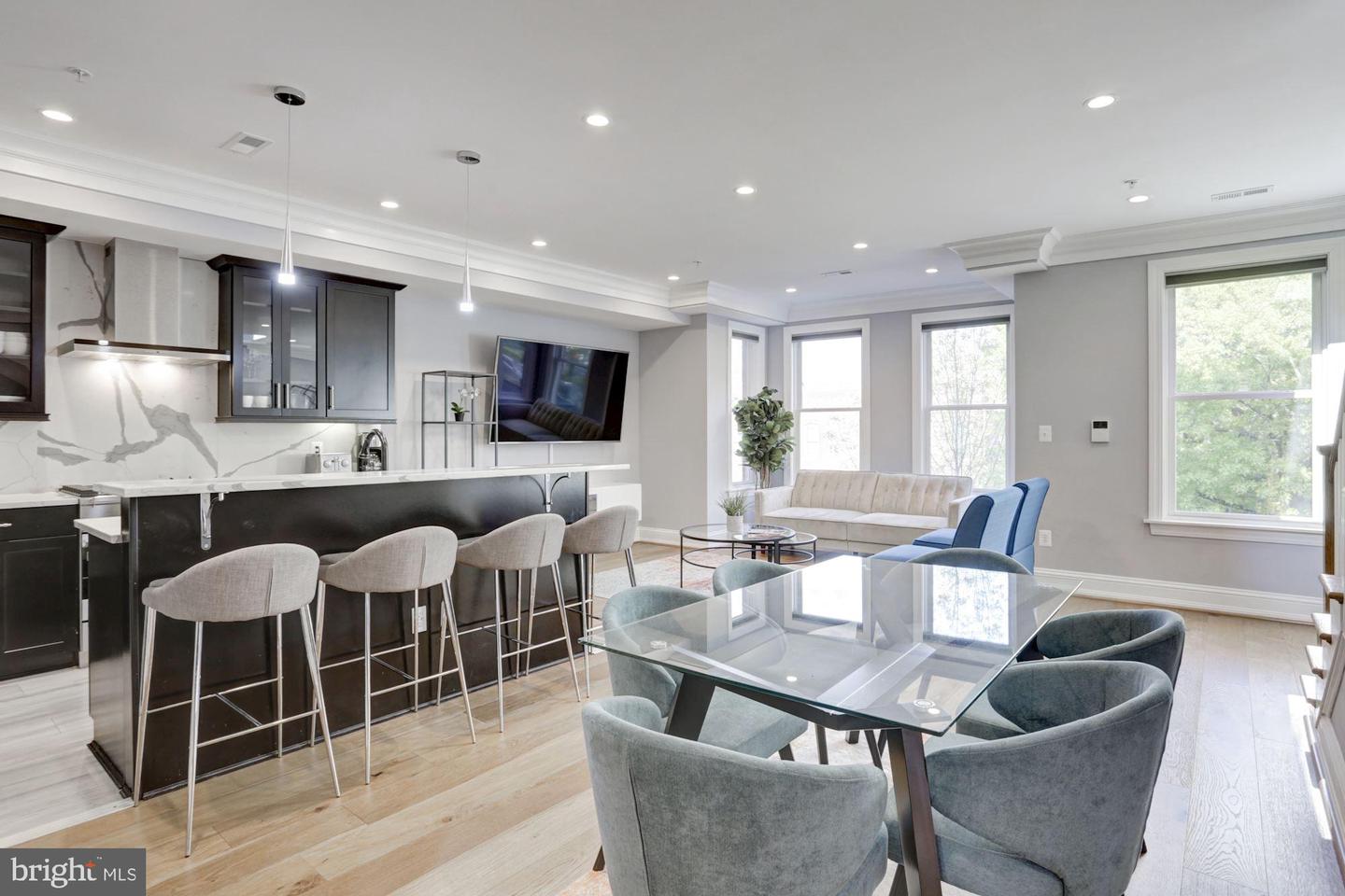 434 3RD STREET NE Unit: 2