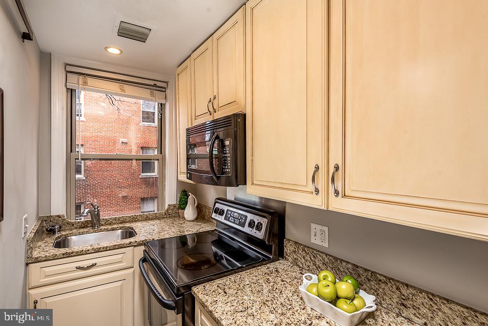 18 9TH STREET NE Unit: 308