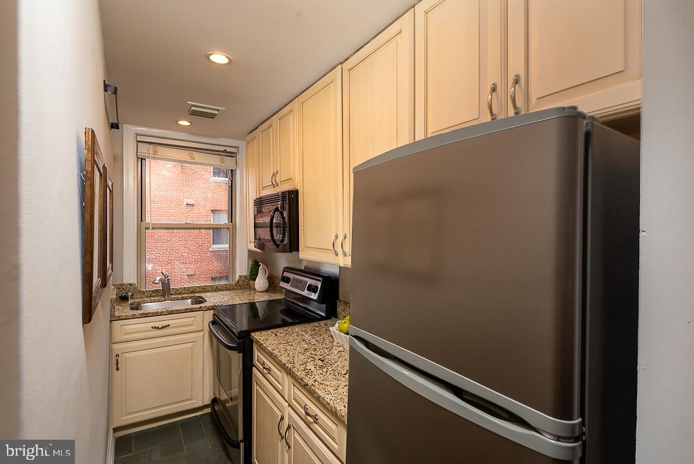 18 9TH STREET NE Unit: 308