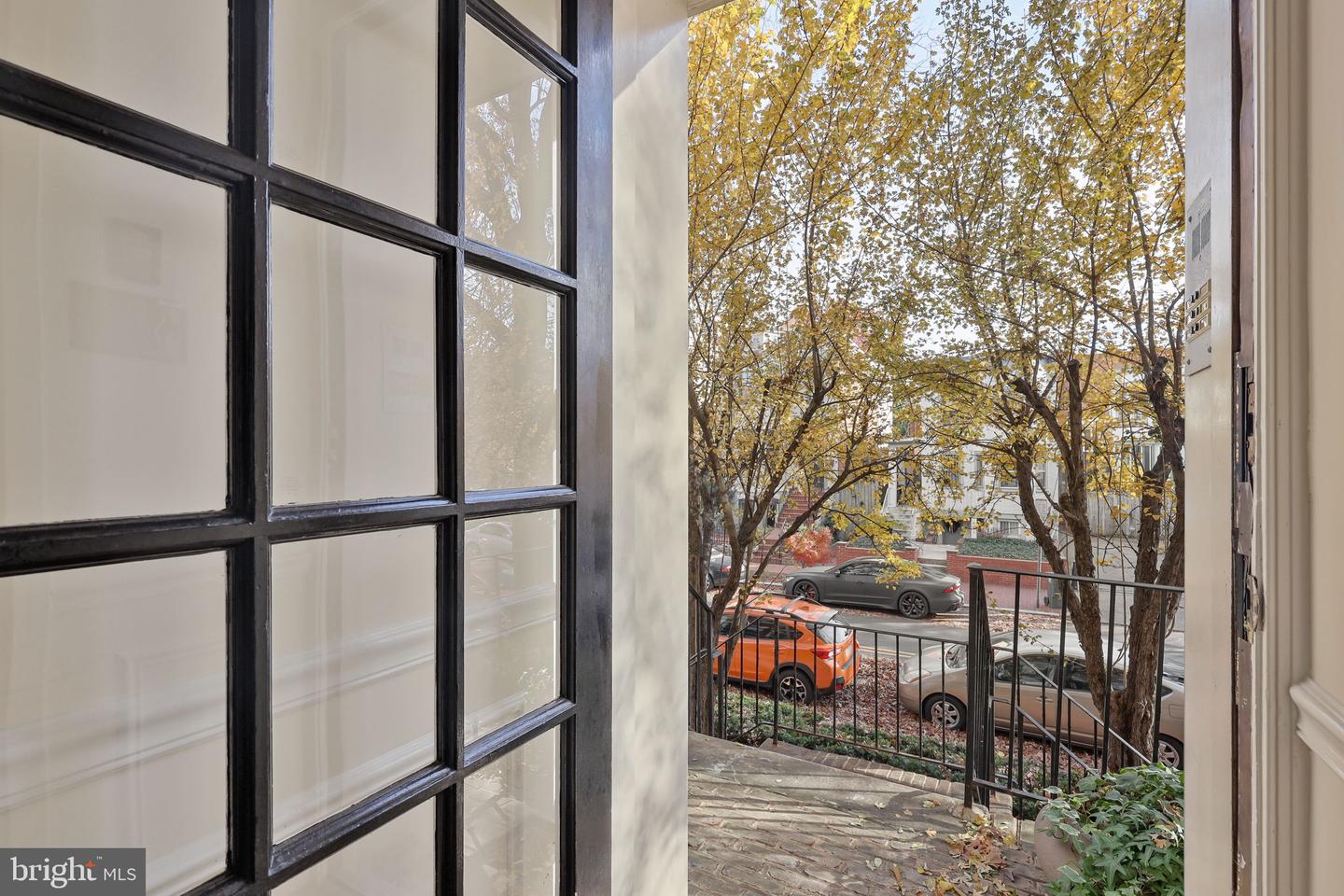 218 3RD STREET NE Unit: 30