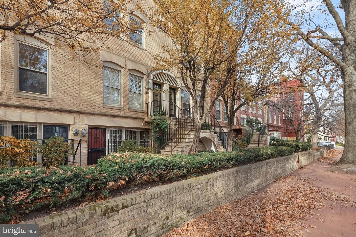 218 3RD STREET NE Unit: 30