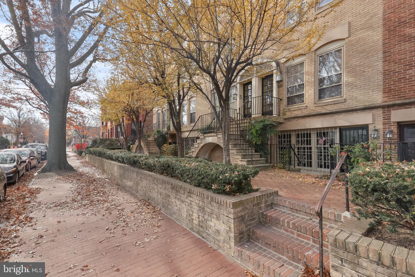 218 3RD STREET NE Unit: 30