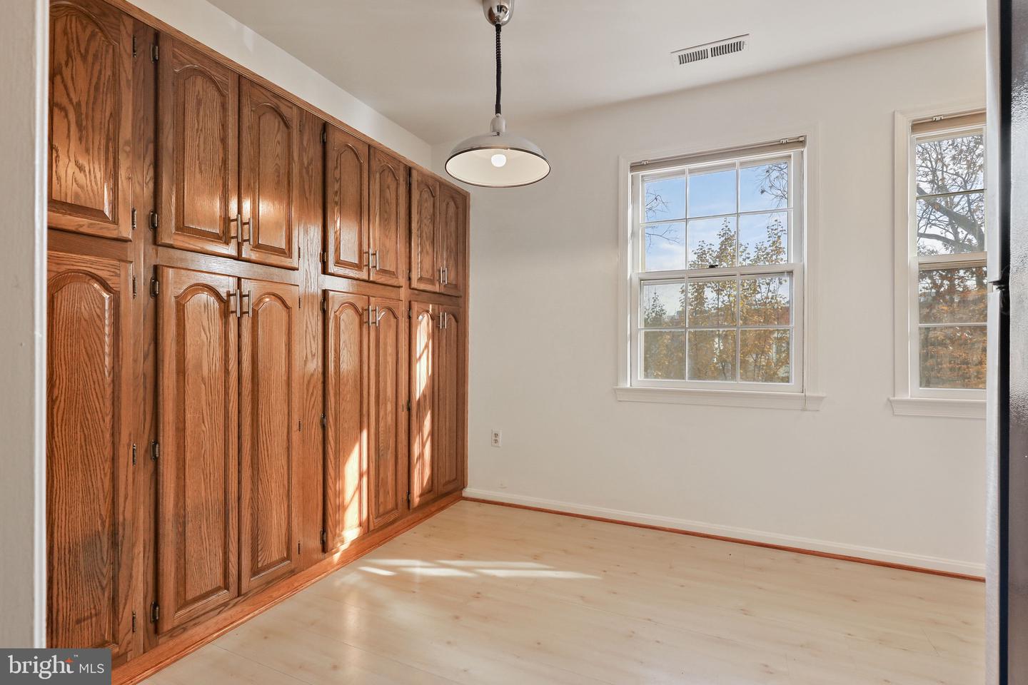 218 3RD STREET NE Unit: 30