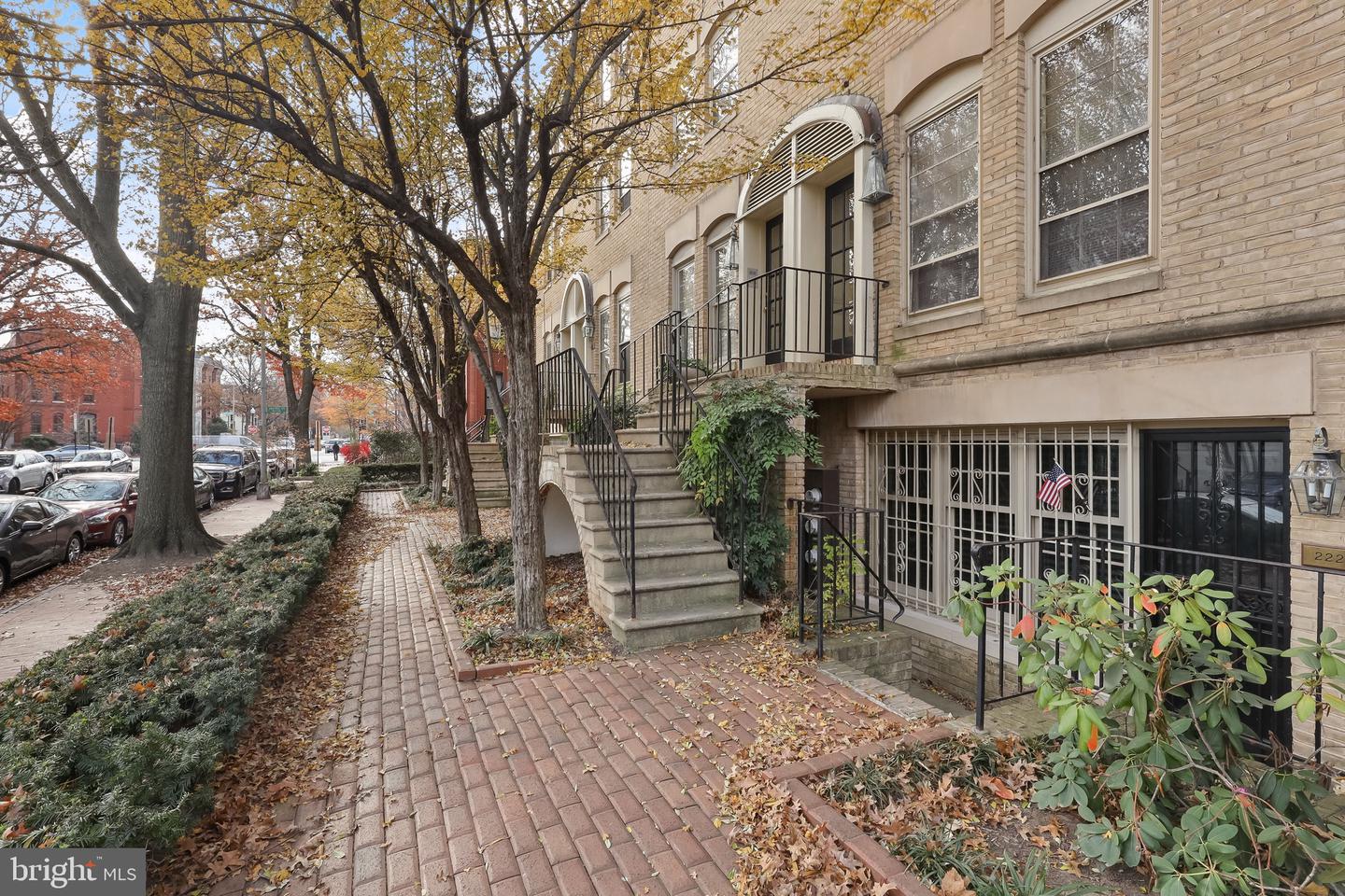 218 3RD STREET NE Unit: 30