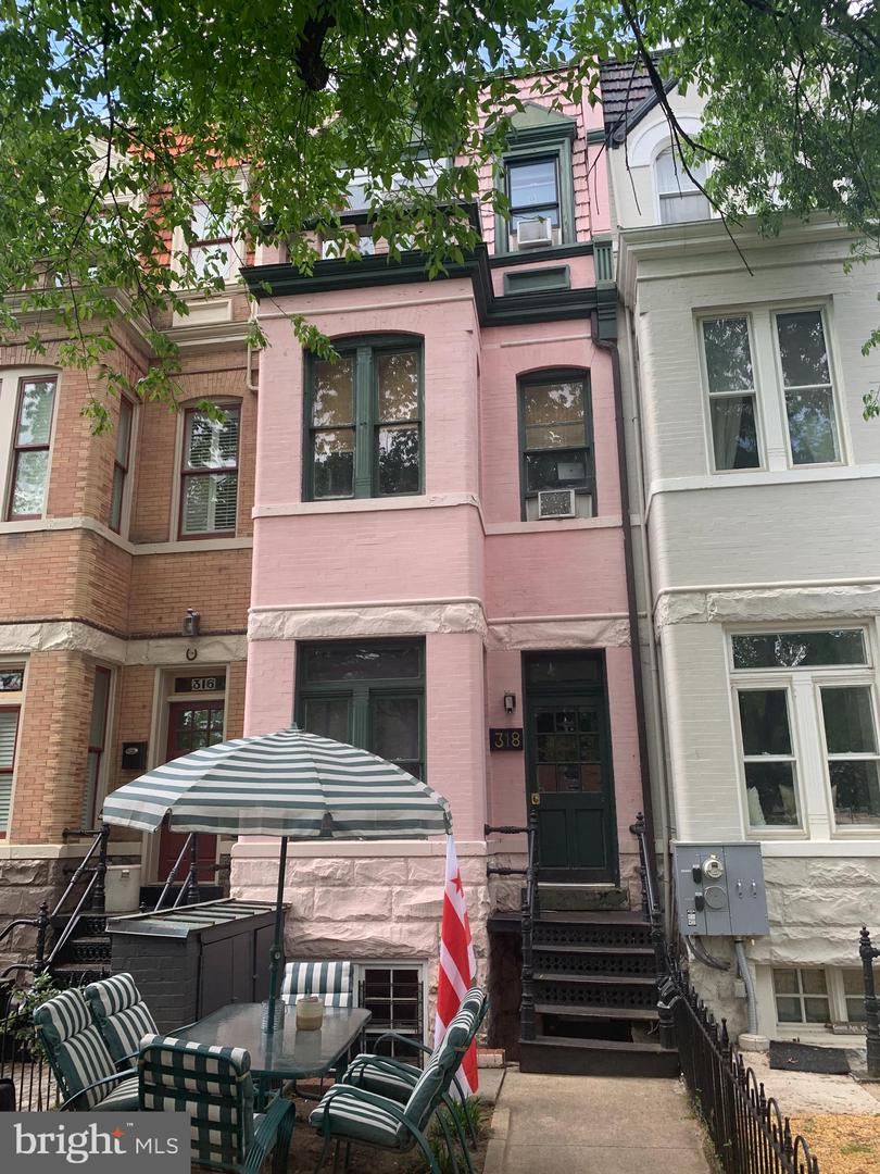 318 NORTH CAROLINA AVENUE SE Unit: 3