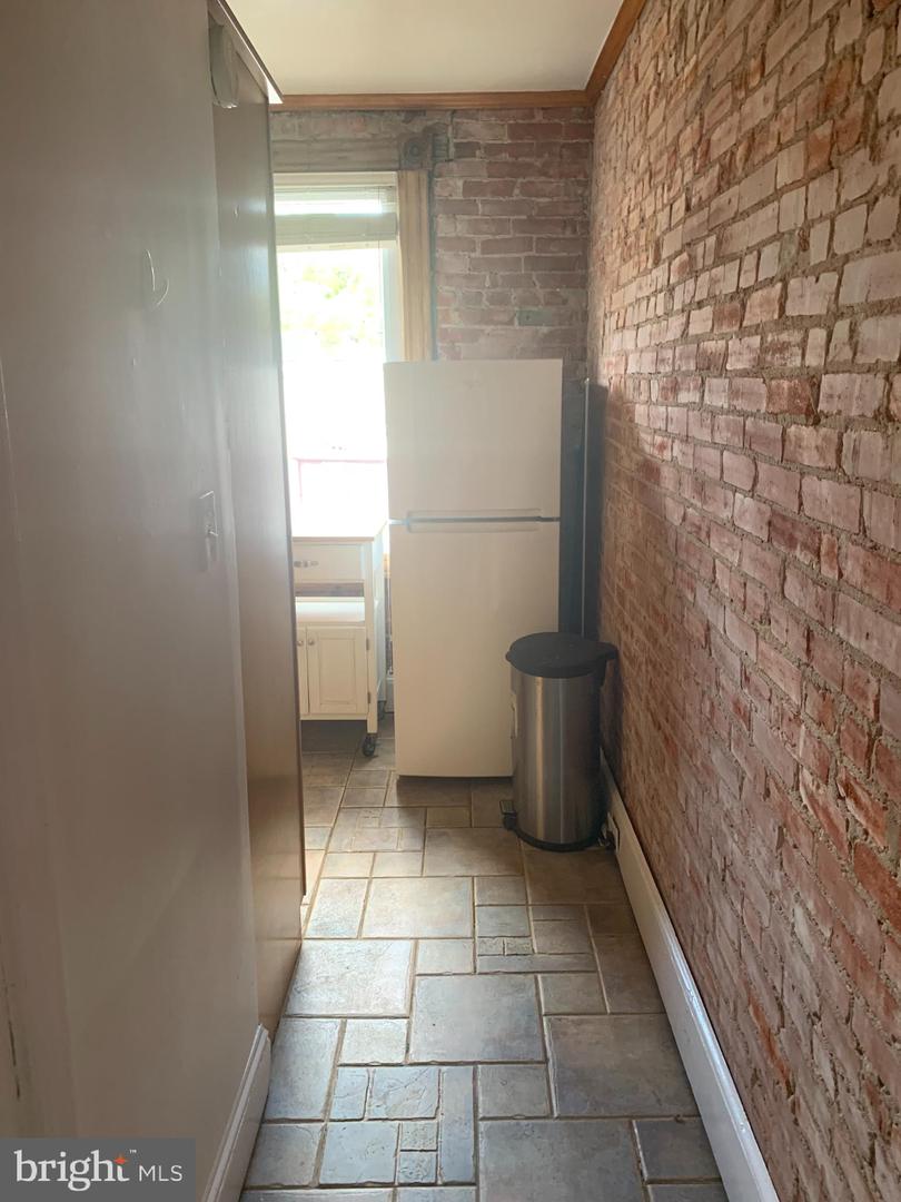 318 NORTH CAROLINA AVENUE SE Unit: 3