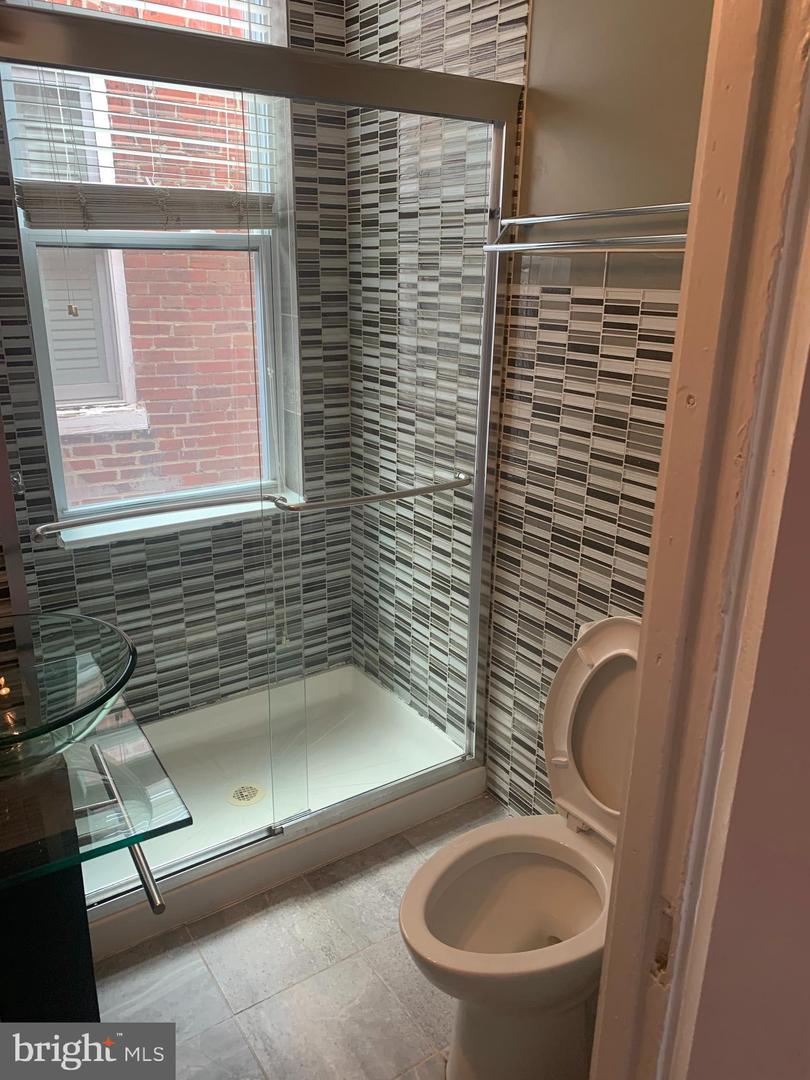 318 NORTH CAROLINA AVENUE SE Unit: 3