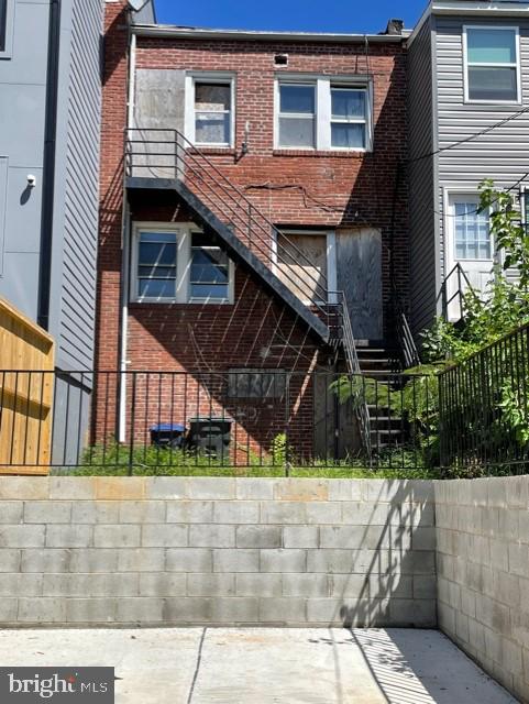 1024 18TH STREET NE