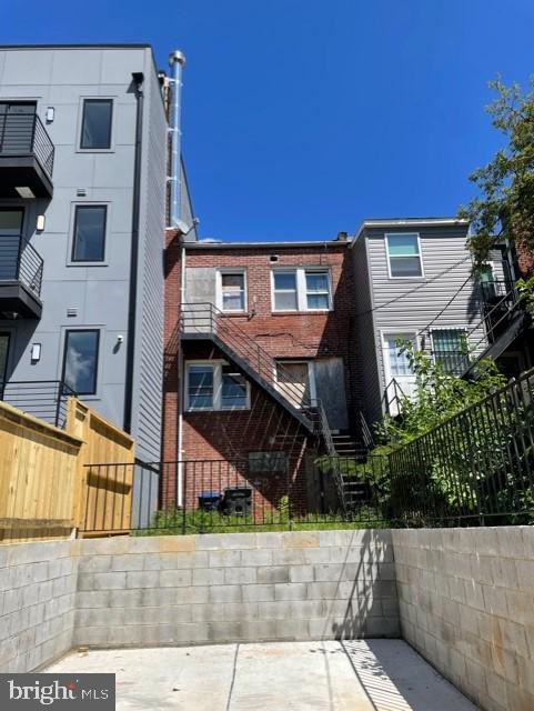 1024 18TH STREET NE