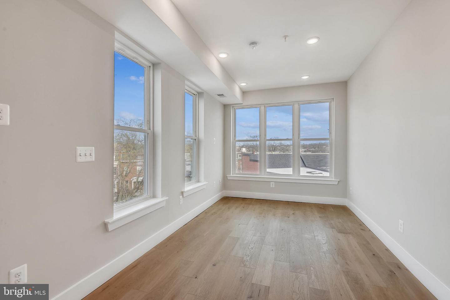 235 FLORIDA AVENUE NW Unit: 5