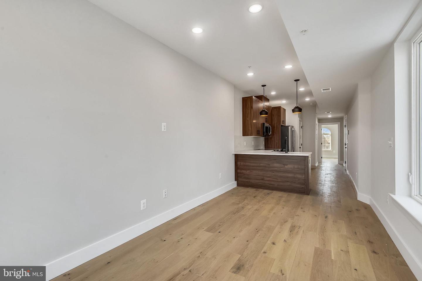 235 FLORIDA NW Unit: 4