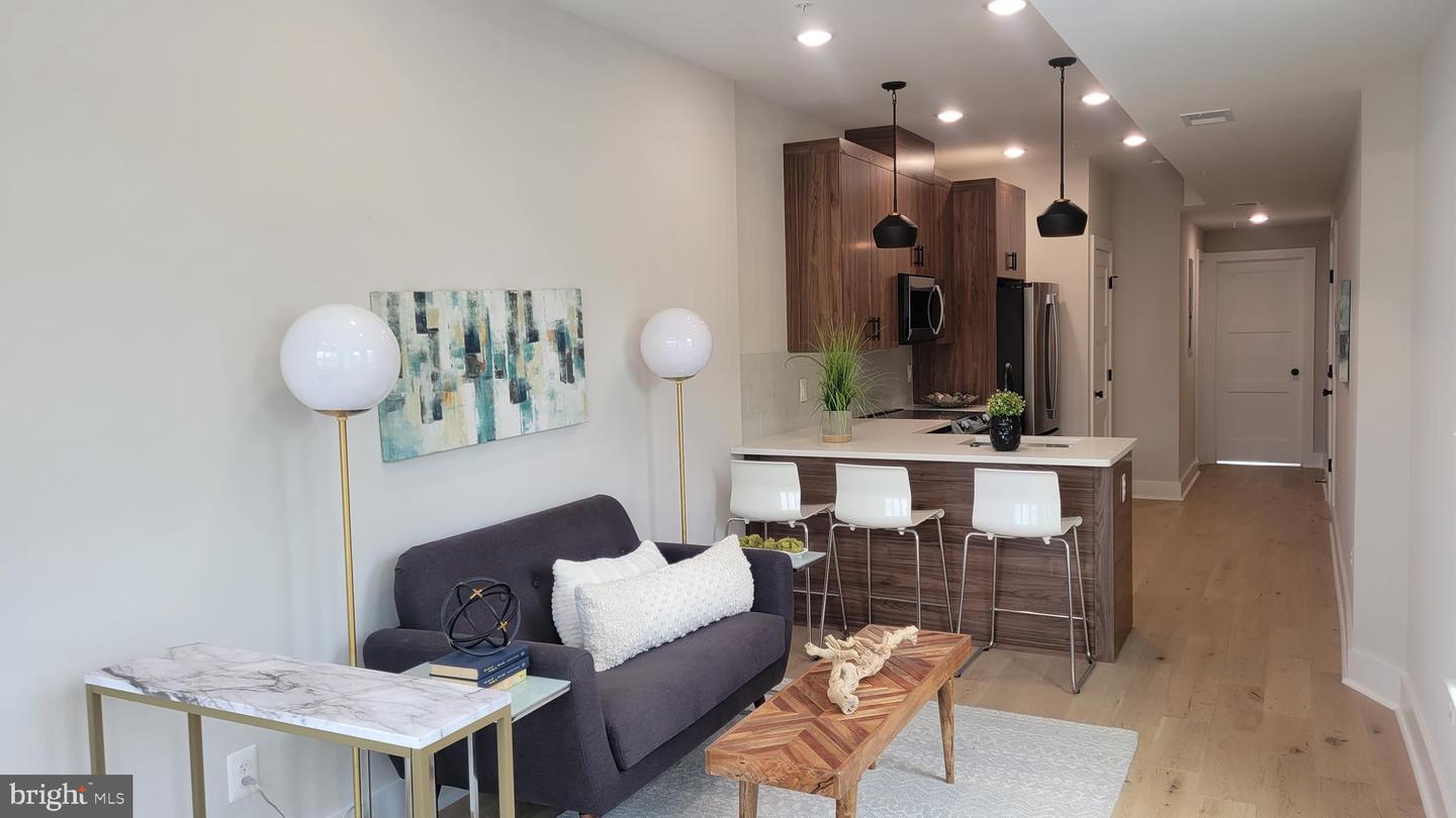 235 FLORIDA NW Unit: 4
