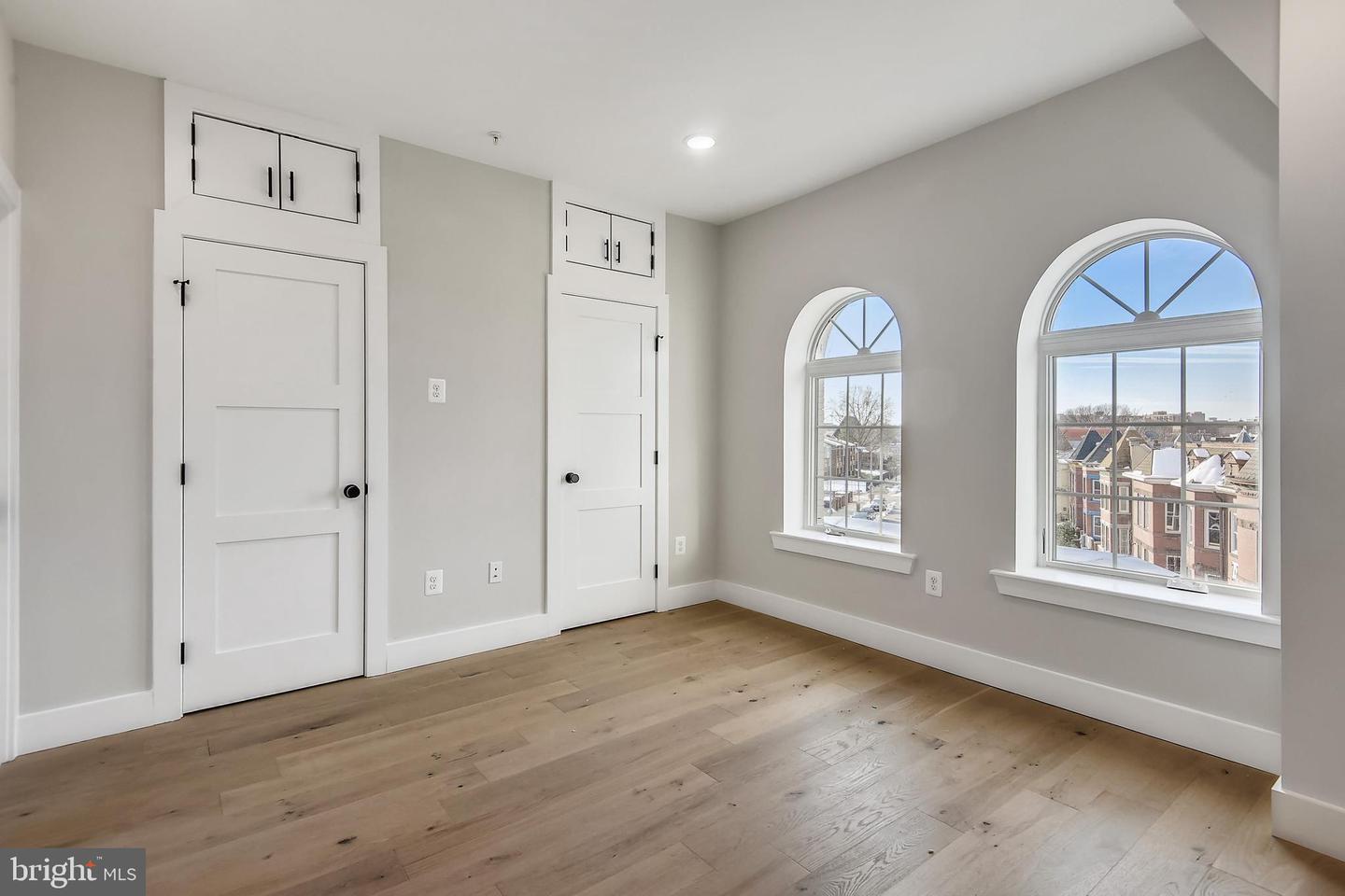 235 FLORIDA NW Unit: 4