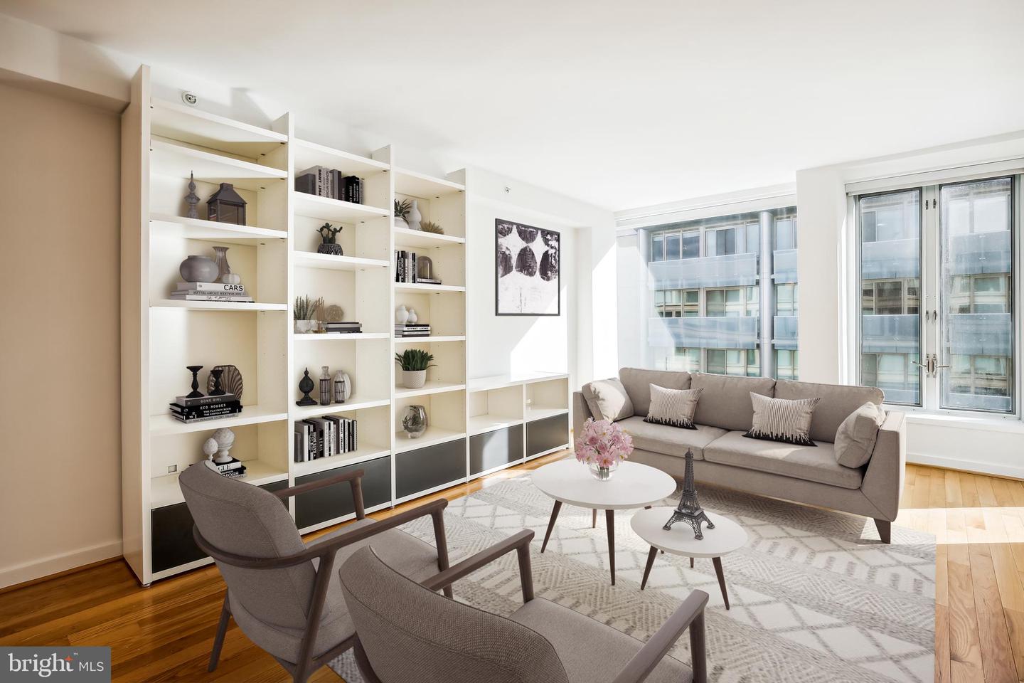 1101 3RD STREET SW Unit: 711