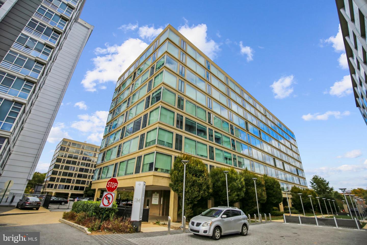1101 3RD STREET SW Unit: 711