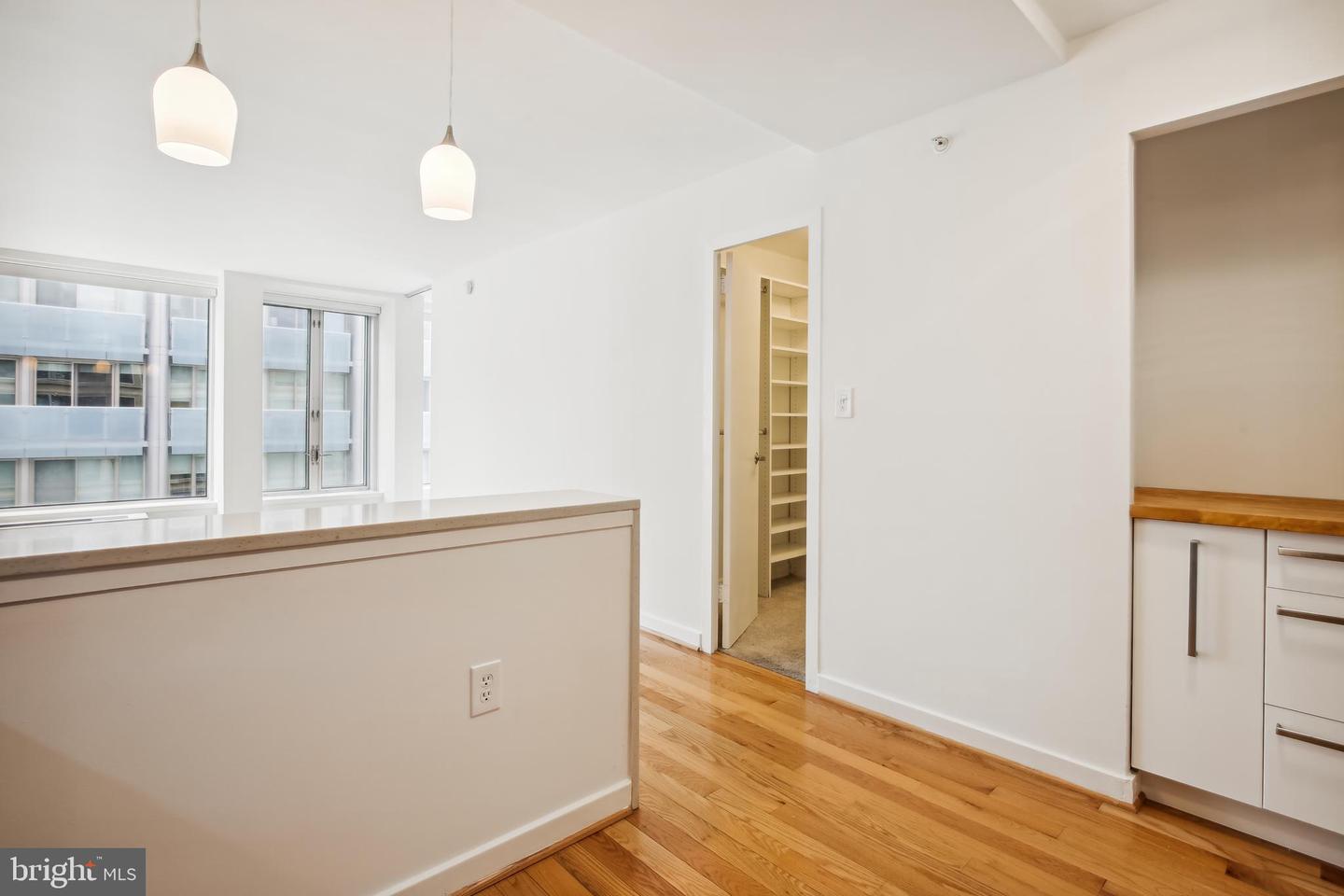 1101 3RD STREET SW Unit: 711