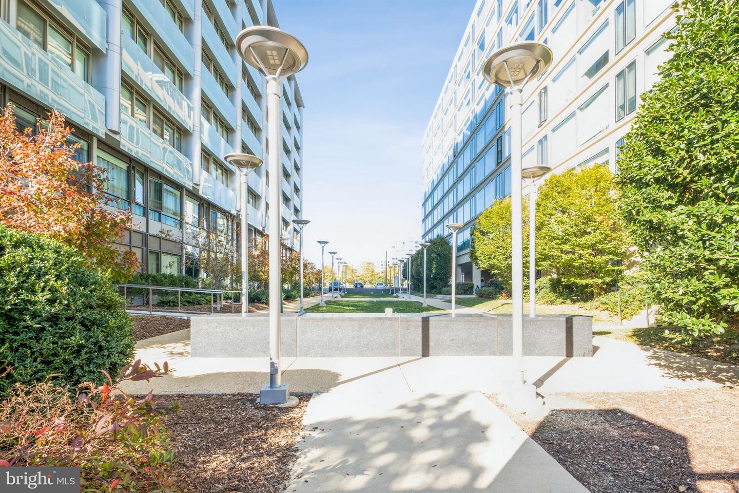 1101 3RD STREET SW Unit: 711