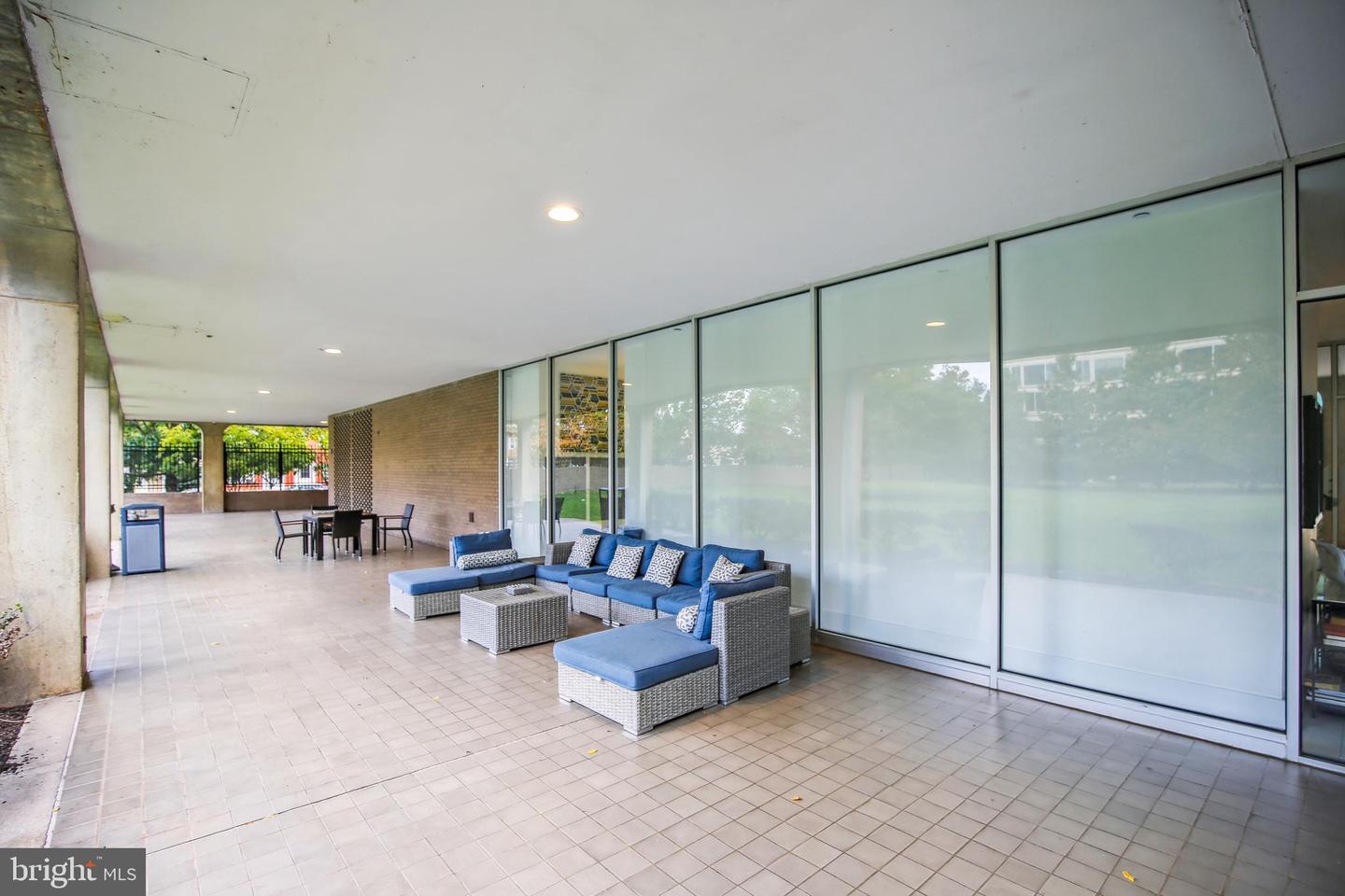 1101 3RD STREET SW Unit: 711