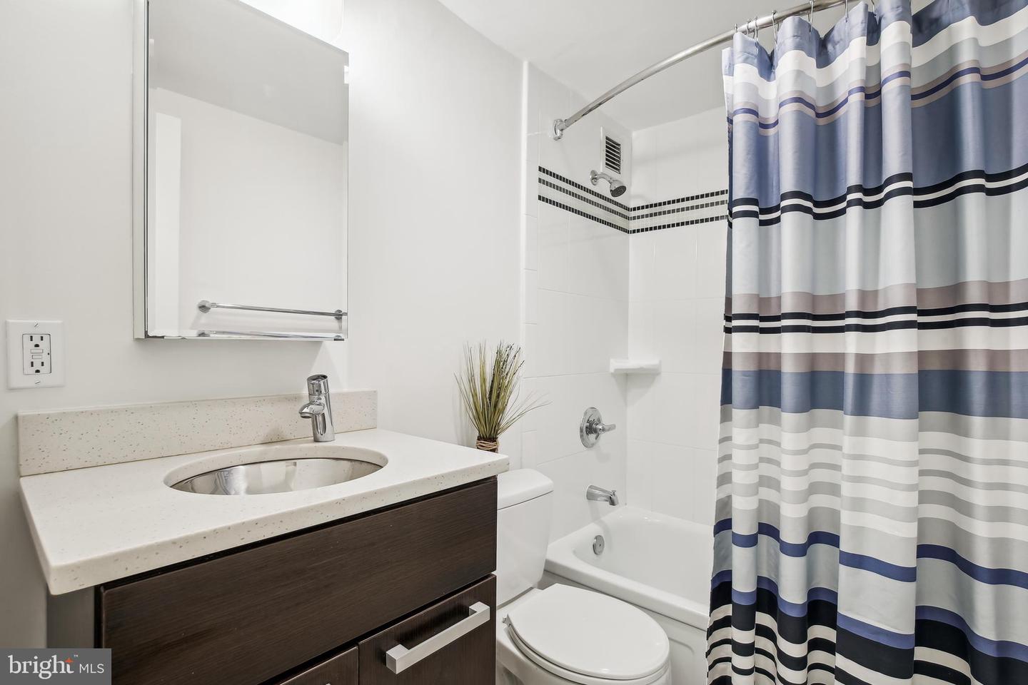 1101 3RD STREET SW Unit: 711