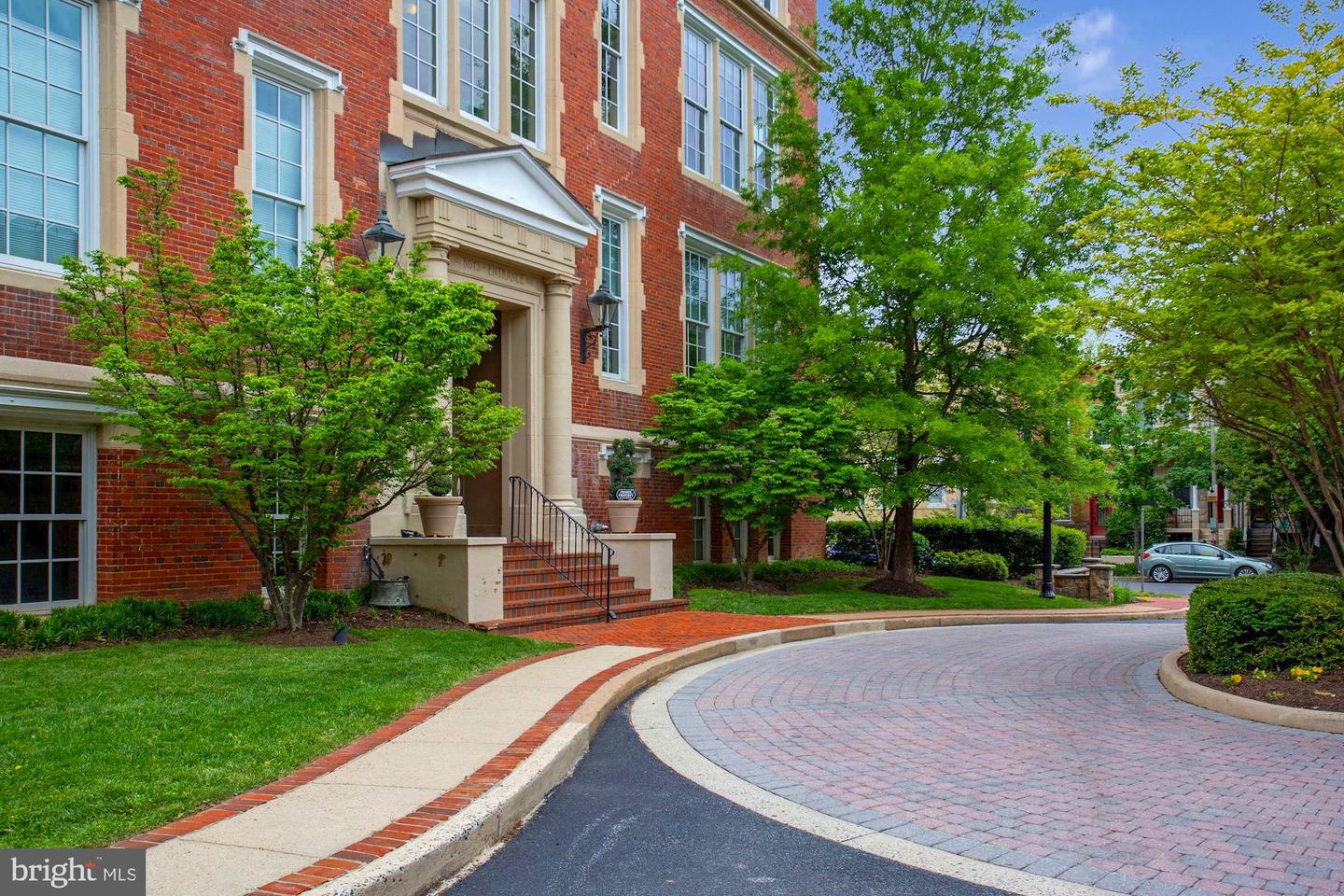 1315 INDEPENDENCE AVENUE SE Unit: 22