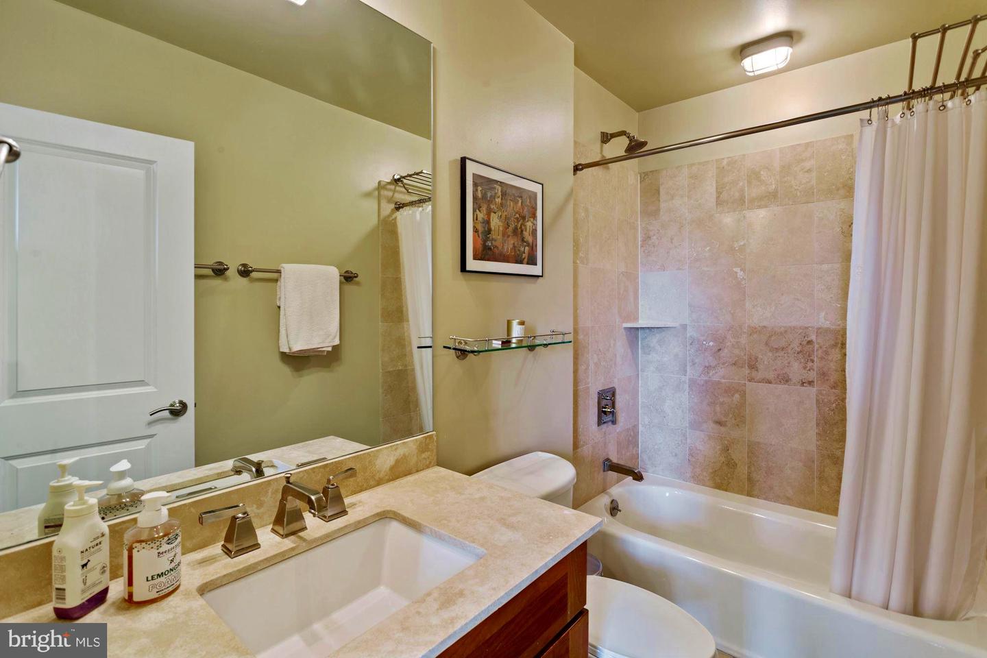 1315 INDEPENDENCE AVENUE SE Unit: 22