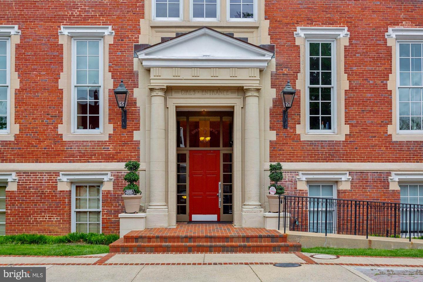 1315 INDEPENDENCE AVENUE SE Unit: 22