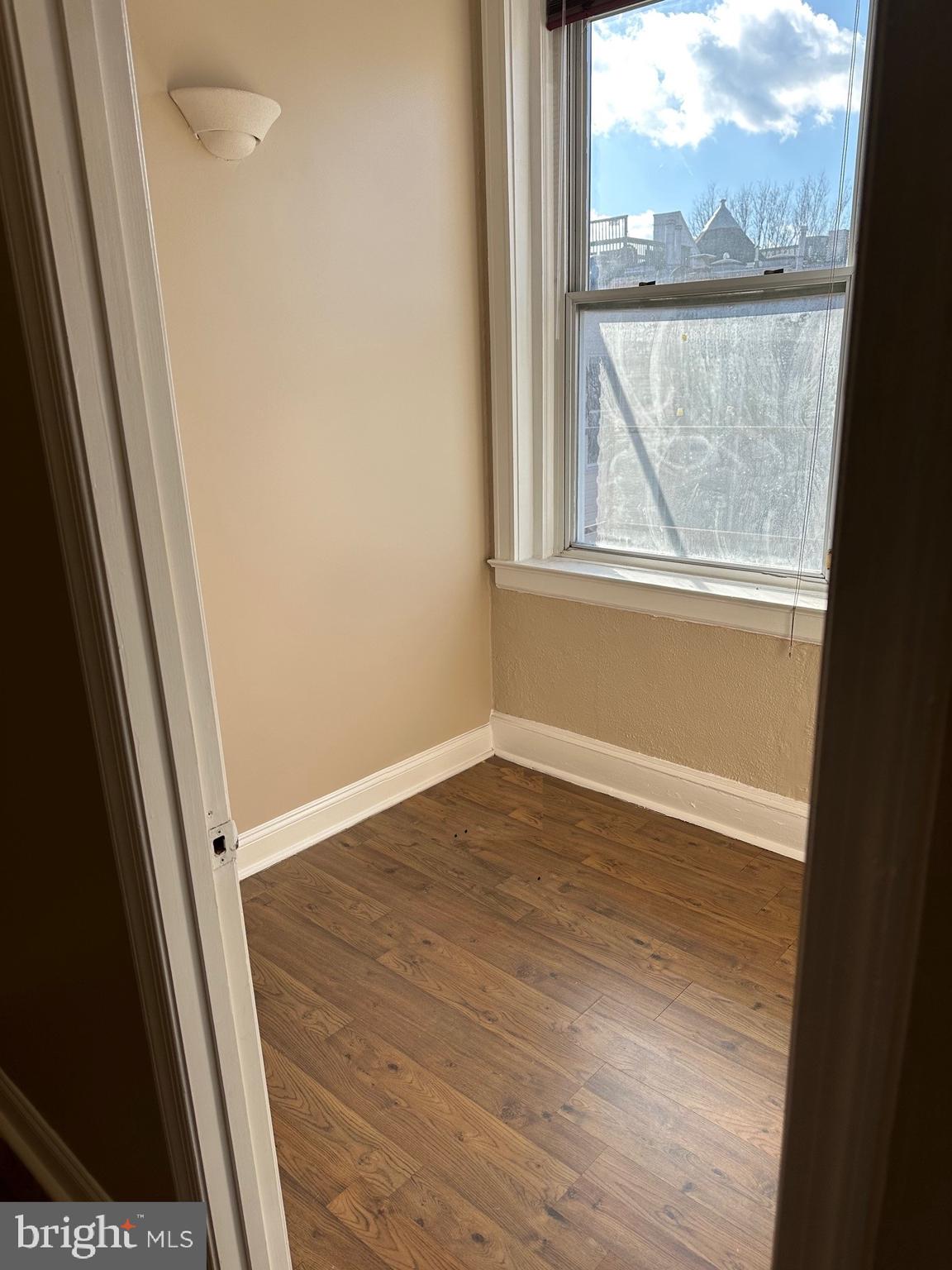 316 F STREET NE Unit: 215