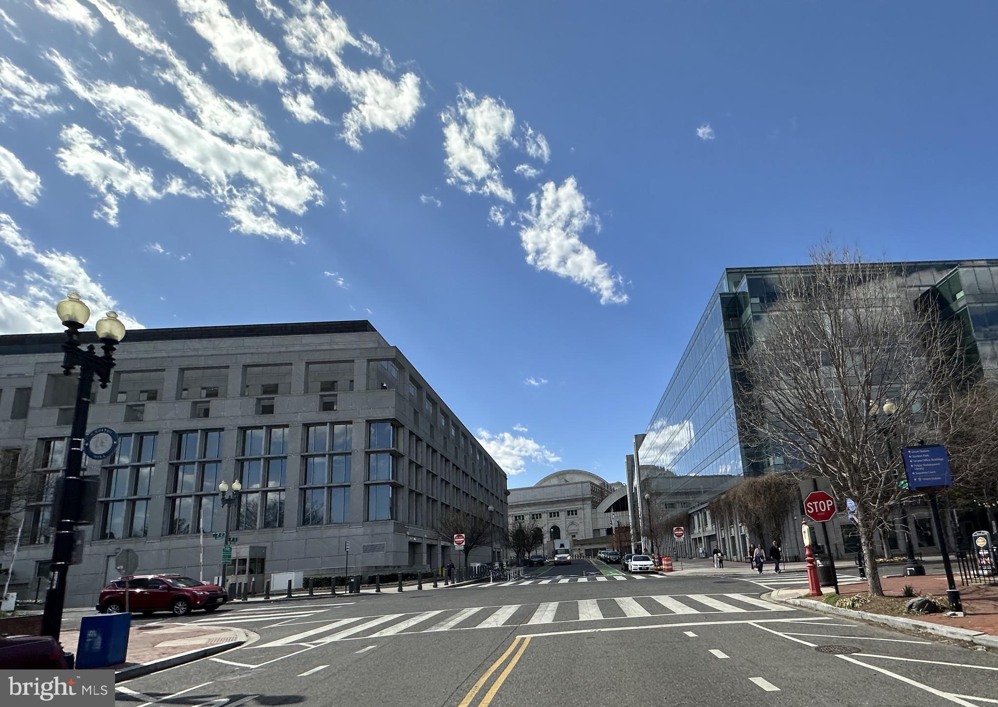 316 F STREET NE Unit: 215