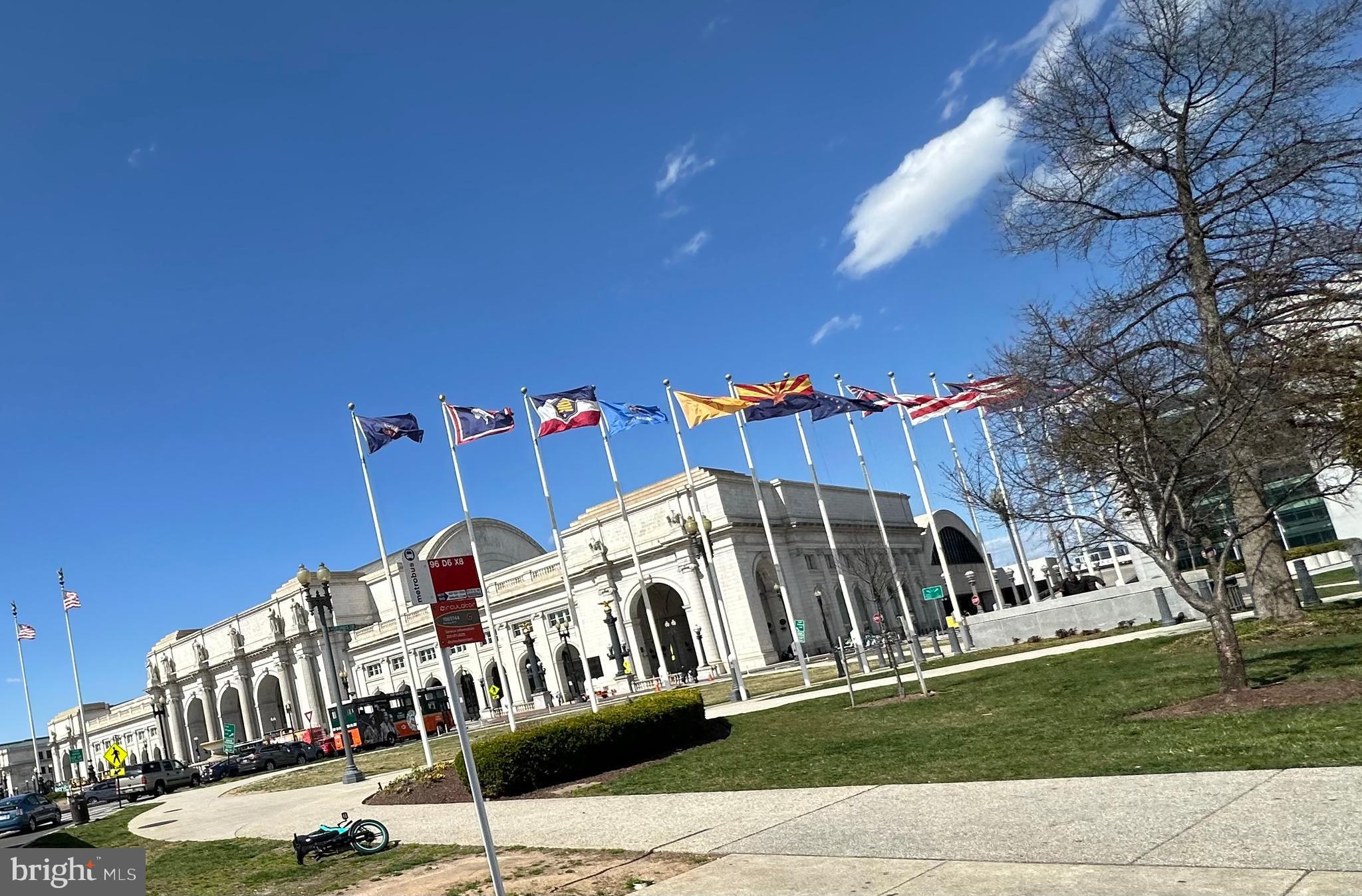 316 F STREET NE Unit: 215